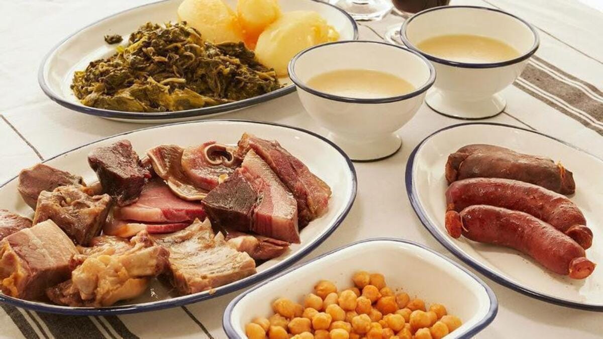 Café-Bar Rodeiro: La Meca del Cocido en San Pedro