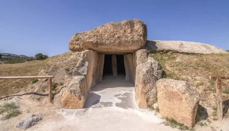Exposiciones en los Dólmenes de Antequera por su X aniversario