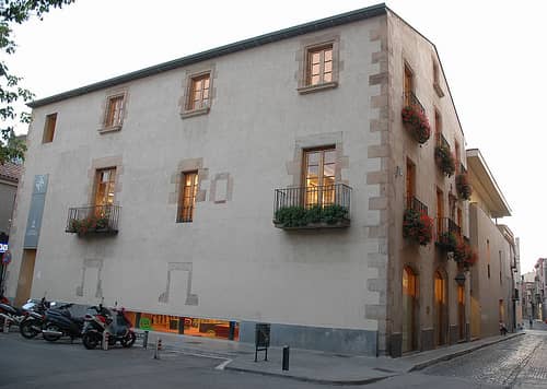 Biblioplatges y bibliopiscines: leer junto al agua