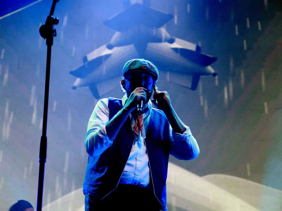 Juan Luis Guerra trajo su 4.40 Tour al Tarraco Arena