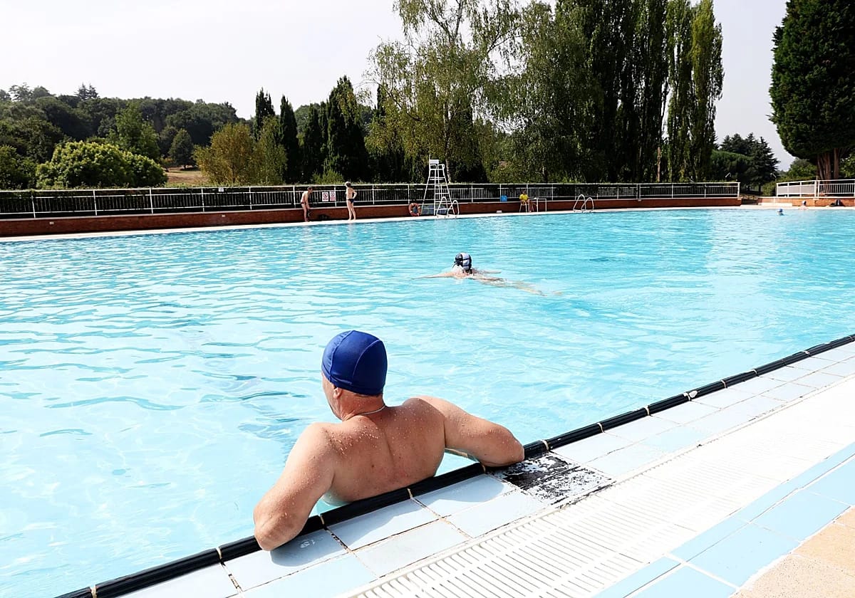 Piscinas de verano en Oviedo: apertura y horarios 2026