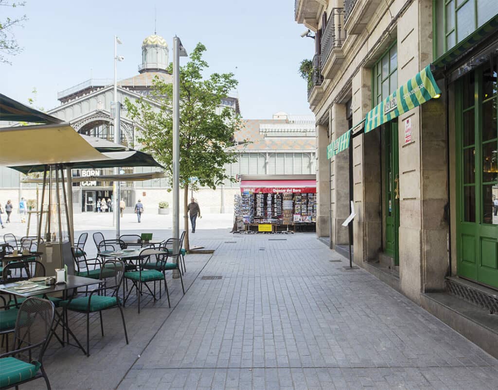 Casa Delfín: cocina catalana y paellas en el Born