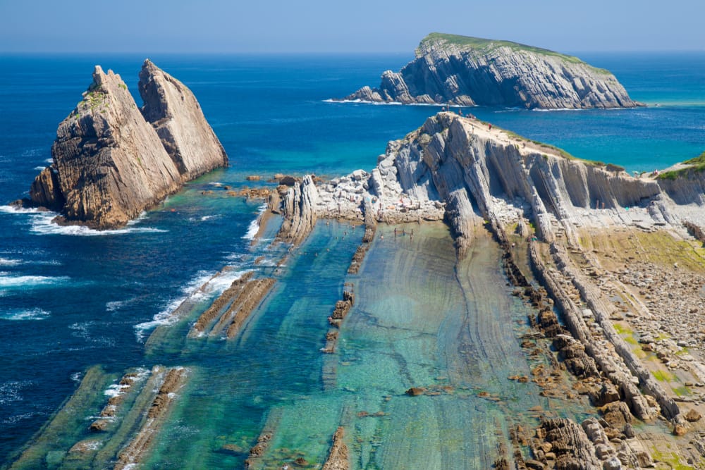 Rutas en barco por el Geoparque de Costa Quebrada