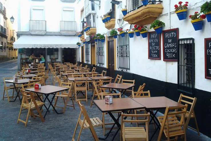 Taberna El Tío de la Tiza en Cádiz: tradición y pescado fresco