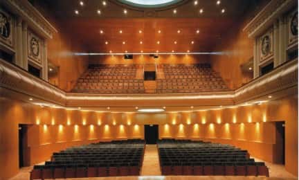 Teatro Cervantes: comedia y zarzuela en la Feria