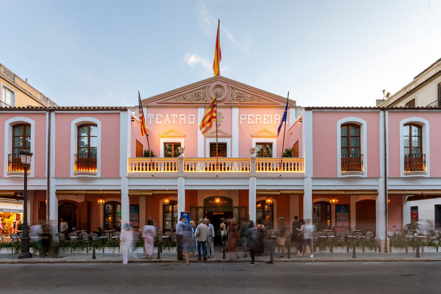 La Cucaracha se instala en el Teatro Pereyra de Ibiza