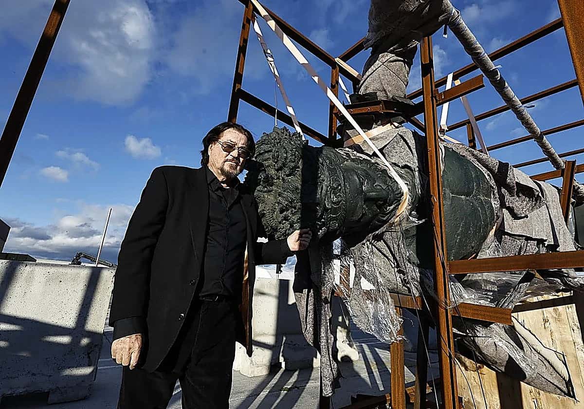 Exposición de estatuas gigantes 'Las Columnas del Mar'