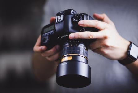 Conferencia '2025 a foco: fotografías que cuentan el año'