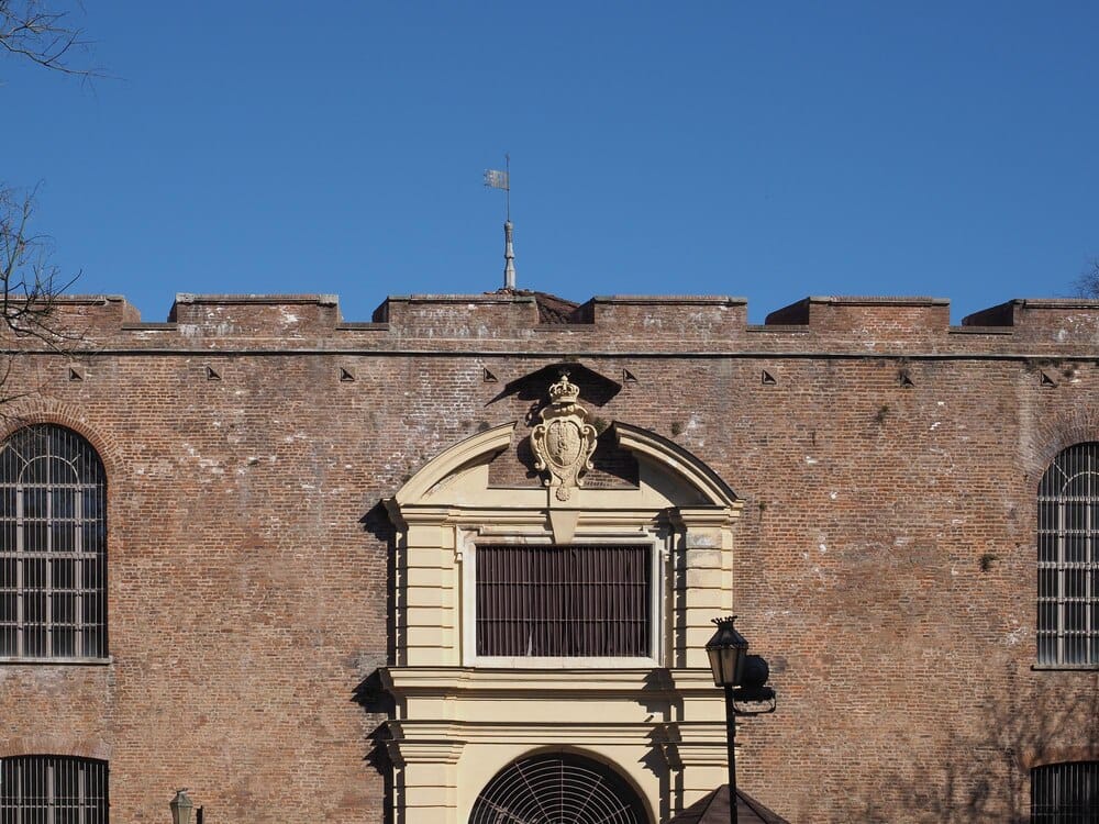 Visita al Cuartel de Dolores