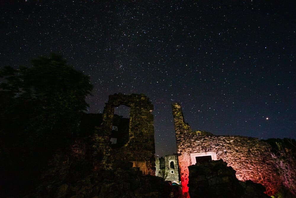 El Castillo de Lorca: visitas, cena y noches de estrellas