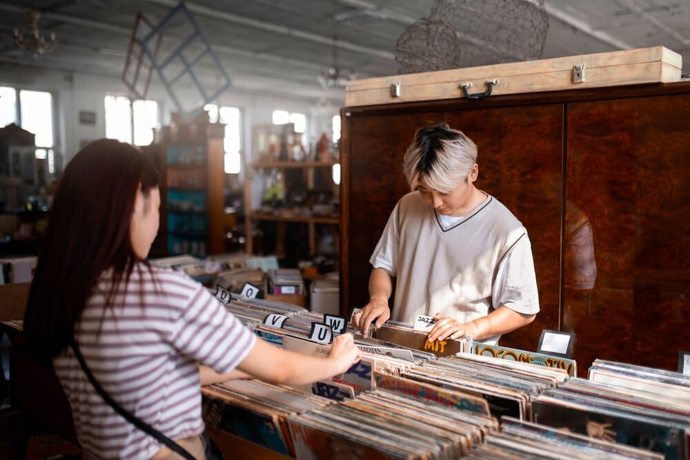 Ruta de vinilos en Oviedo: joyas musicales y coleccionismo