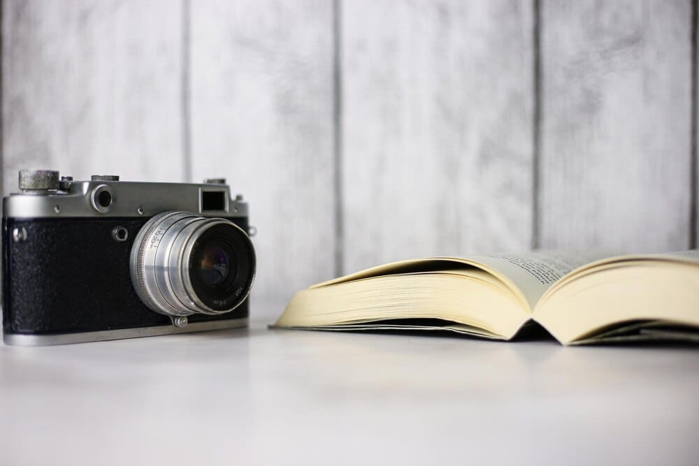 ZONA PHOTOBOOK - Charla con el fot贸grafo Asier Gogortza