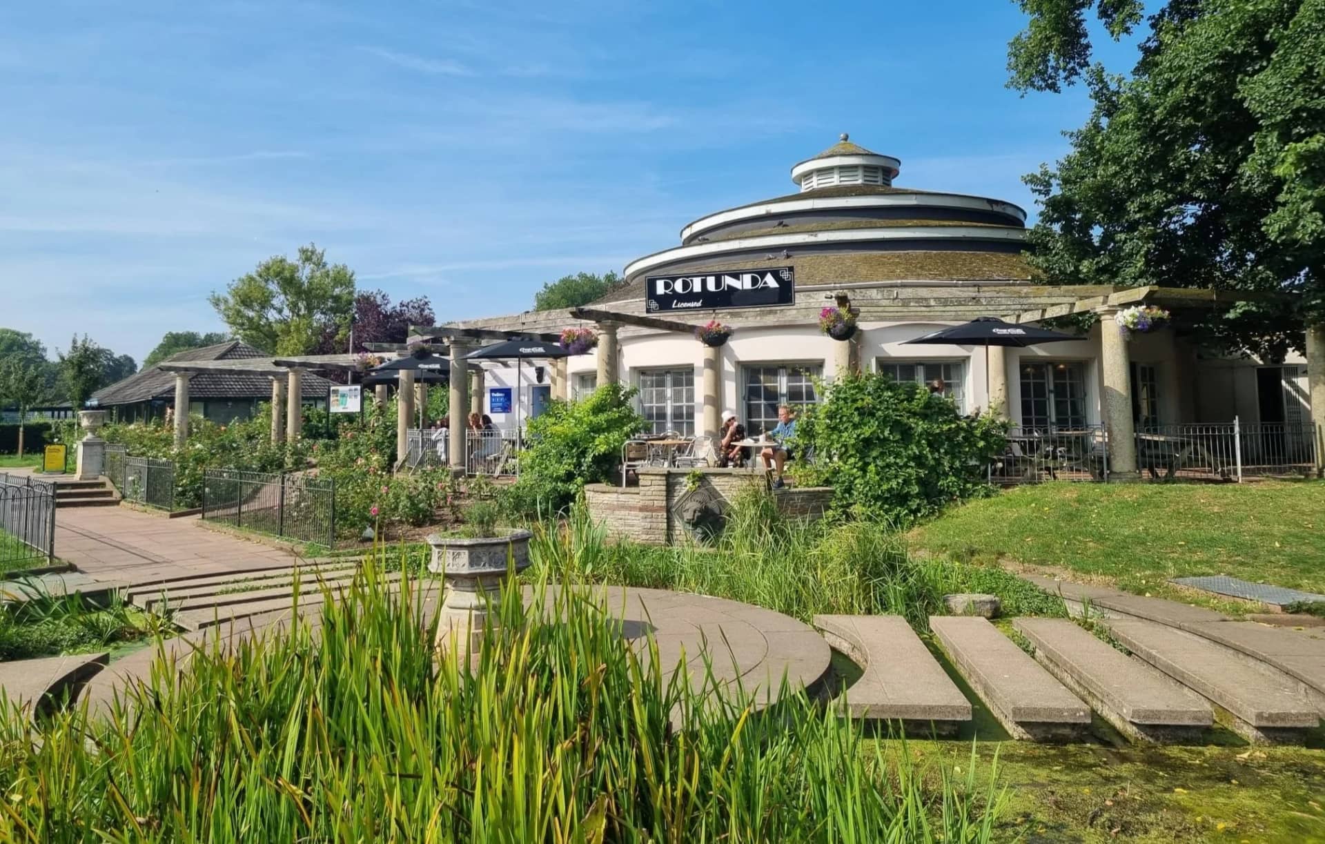 Rotunda Cafe Bar