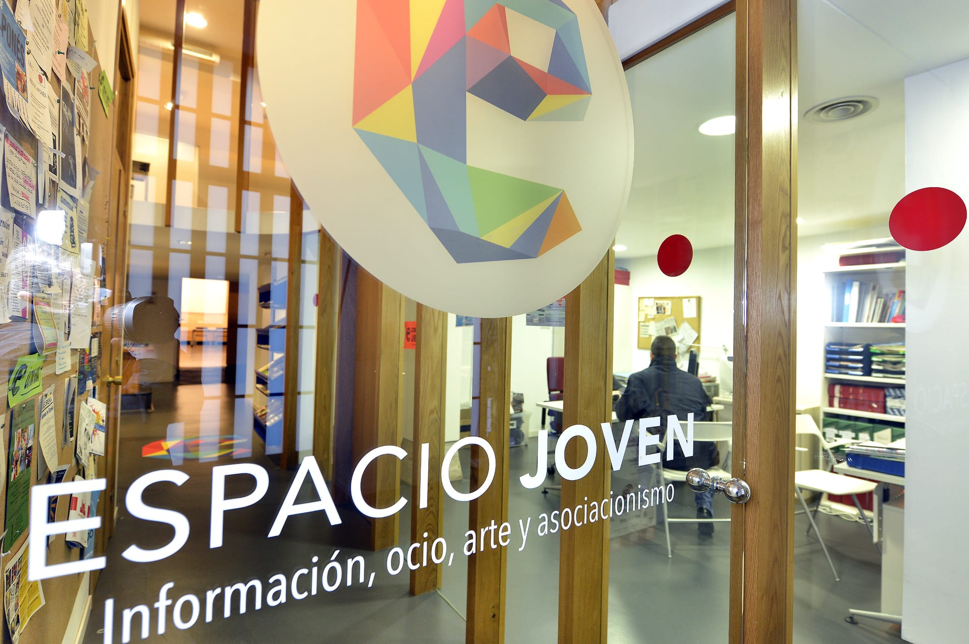 Taller de Bordado y upcycling para jóvenes